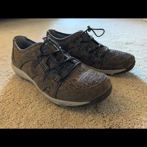 Dansko Comfort Shoes Gray Suede Size 37 (US 7)